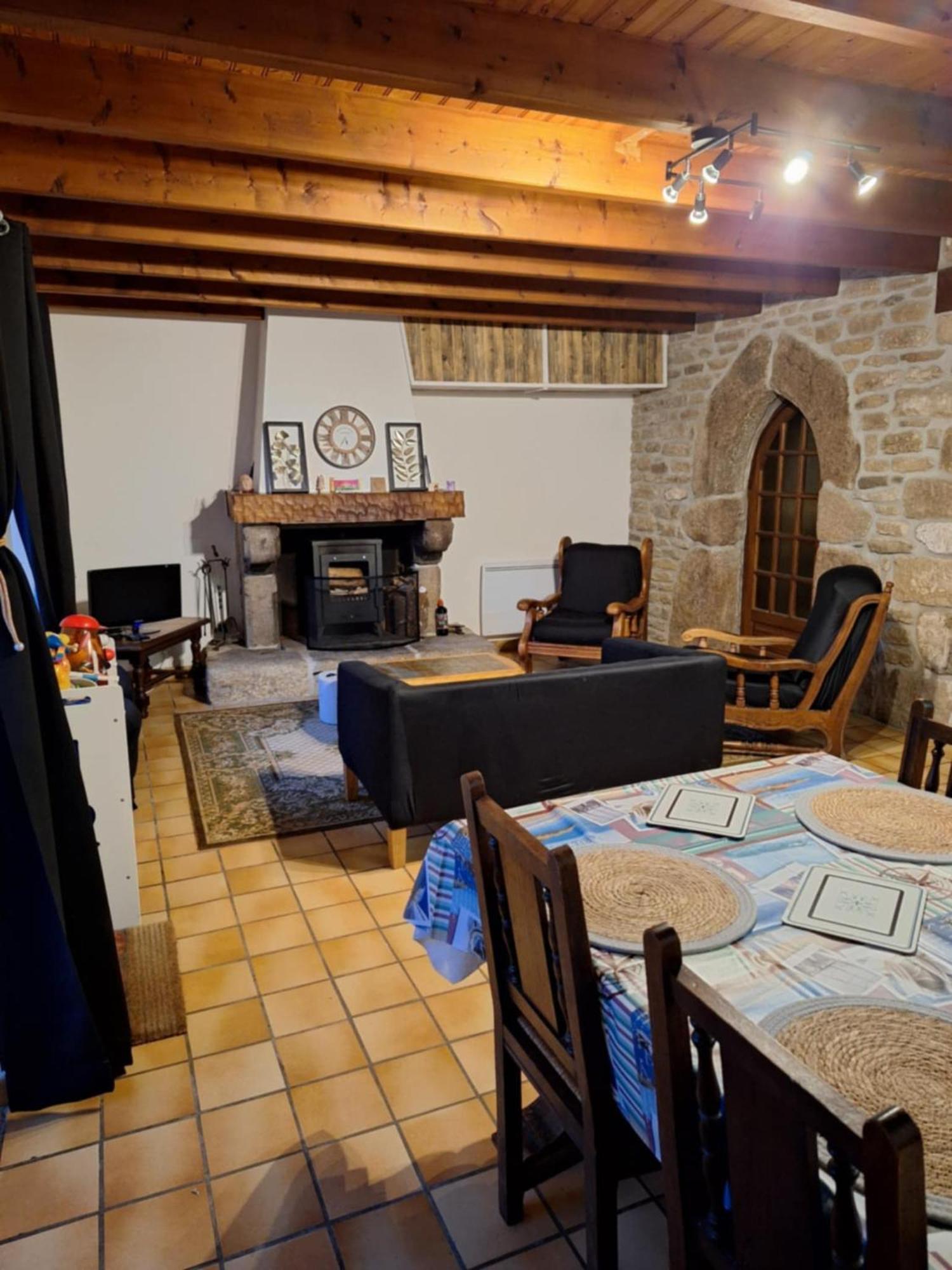 Le Gite Des Korrigans La Feuillee Exterior foto